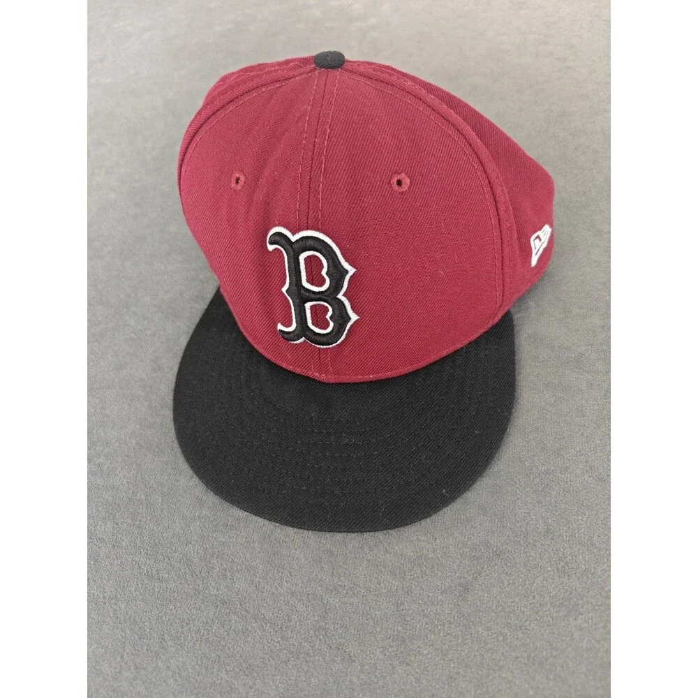 New Era 59FIFTY Boston Red Sox Fitted Hat Burgundy Black Size 7 3/4 MLB Cap